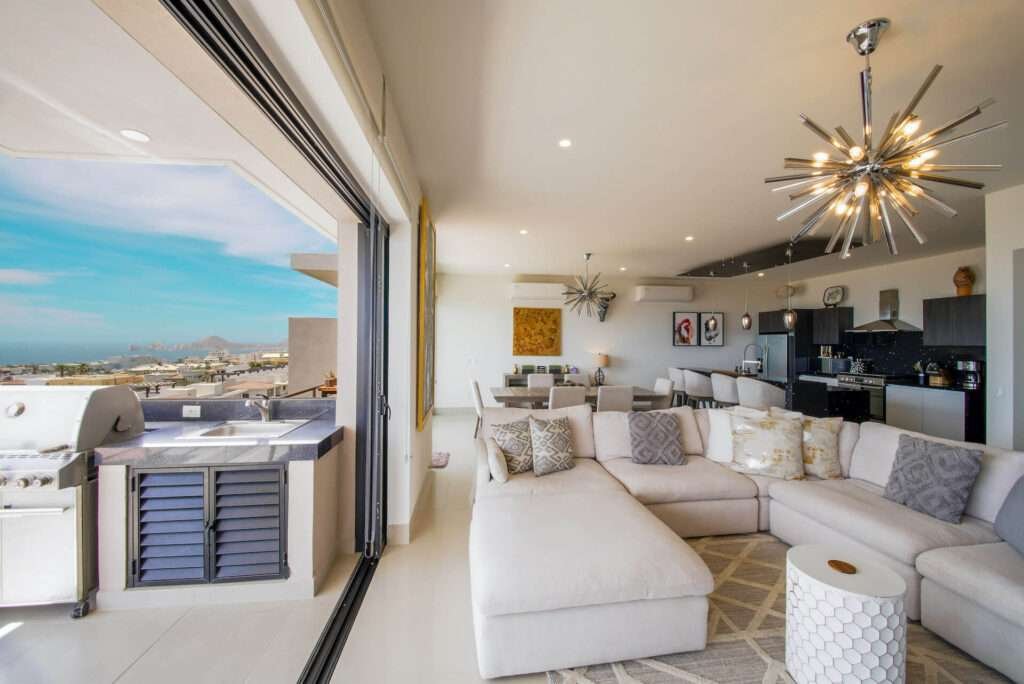 Beachfront Home in Cabo San Lucas Condos